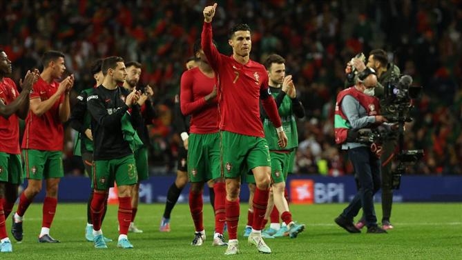 Cristiano Ronaldo kêu gọi sự tập trung và nghiêm túc vào trận đấu của các đồng đội ở đội tuyển Bồ Đào Nha - sau khi đánh bại Thổ Nhĩ Kỳ.