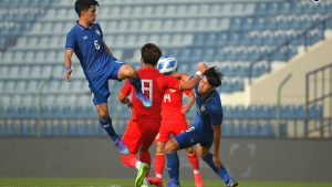 Thái Lan bị Fang Hao chọc thủng lưới bốn lần ở trận thua Trung Quốc 2-4 tại giải giao hữu Dubai Cup 2022 vì hàng thủ liên tiếp mắc lỗi.