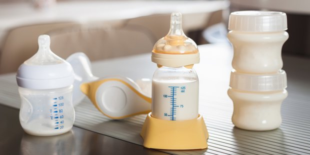 Cách vệ sinh bình sữa được xem là bước rất quan trọng. Vì chúng ảnh hưởng trực tiếp đến việc ăn uống, đường tiêu hóa của trẻ. Chúng được xem là một thách thức lớn đối với các bà mẹ trẻ.